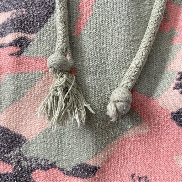 EQ Camo Hoodie Size Large - Picture 5 of 7